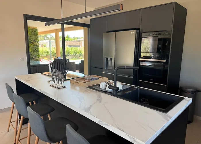 Casa Nostra Recente Climatisee - Piscine Chauffee Villa *